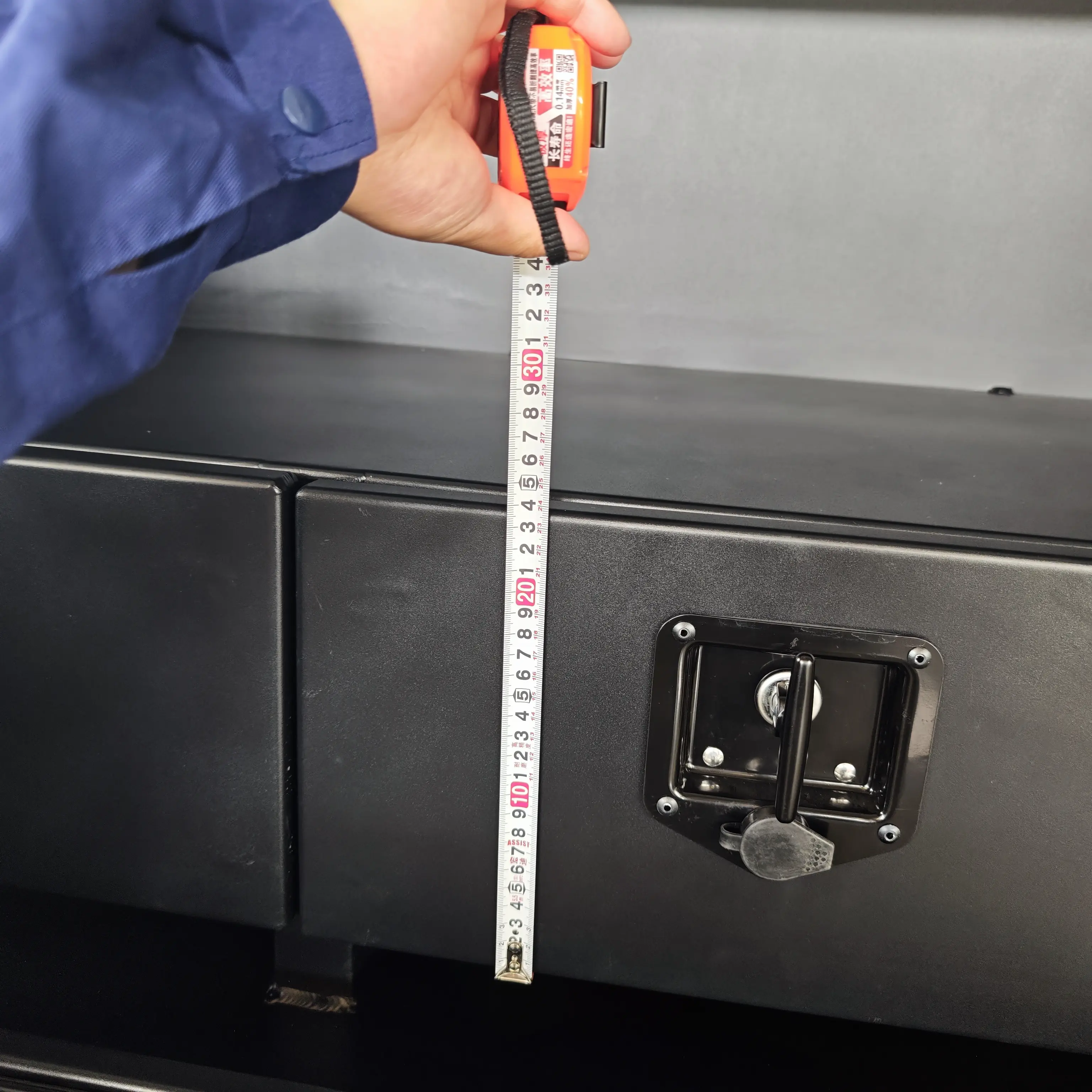 Close-up measurement detail on a storage module